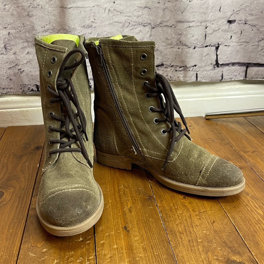 Roan by bed Stu affair tan suede combat style boots Womens size 7.5